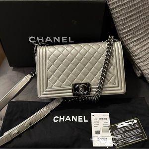 100% Auth Chanel Med Boy Bag Metallic Grey Caviar